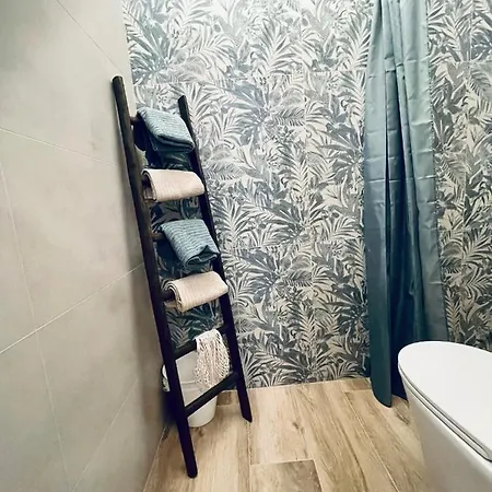 Apartment Wanderlust *